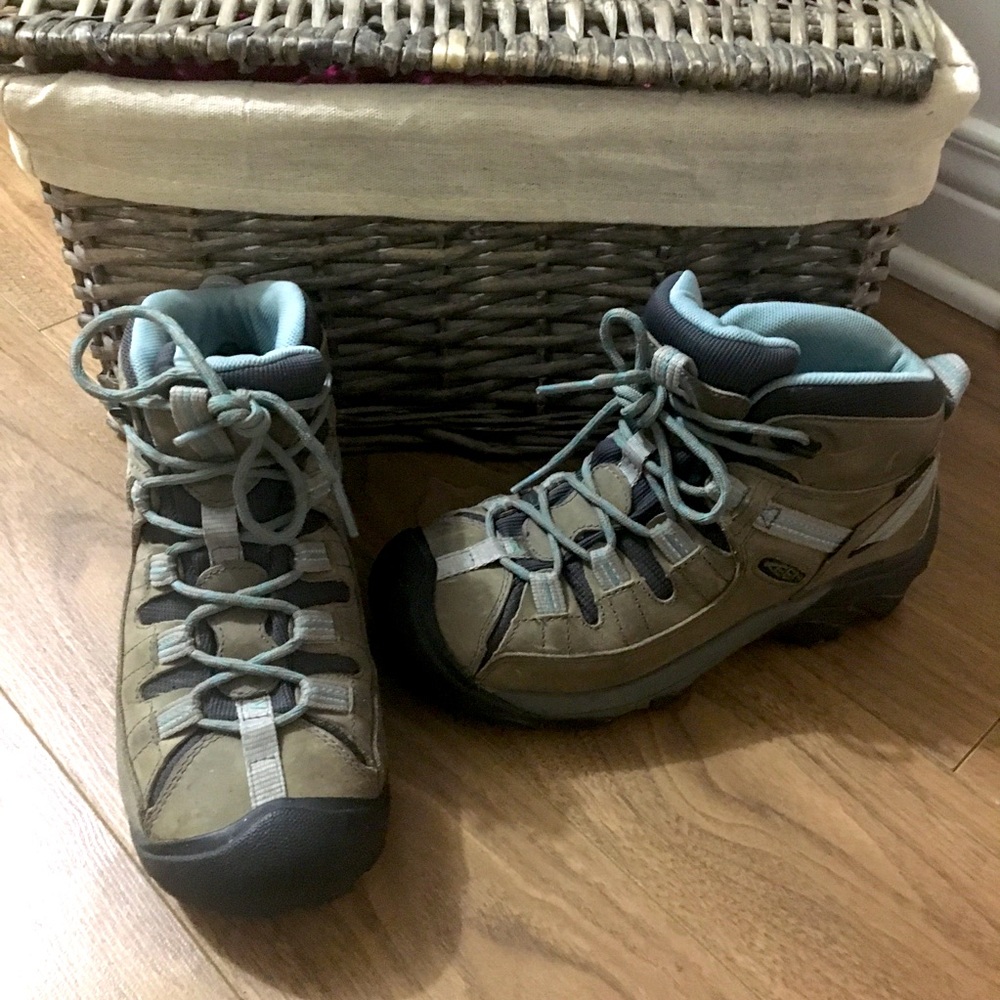 Keen Women's Lace Up Boots - Brown and Gray